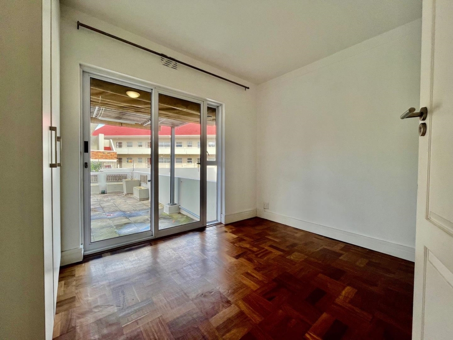 3 Bedroom Property for Sale in Wynberg Upper Western Cape